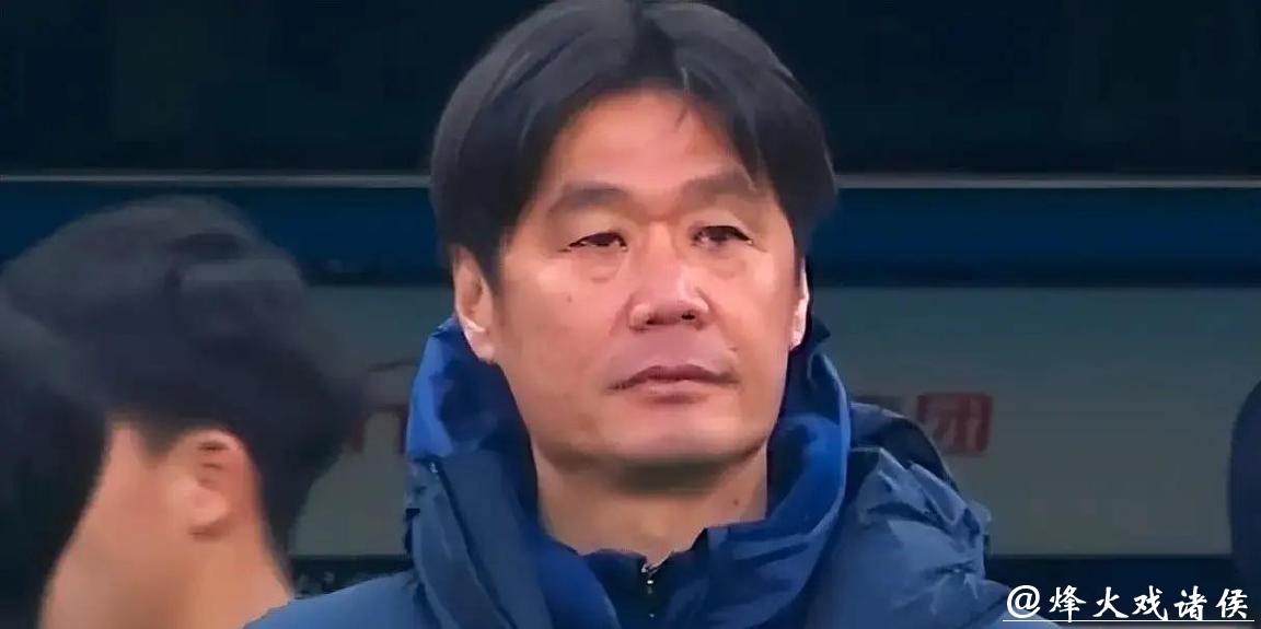 肇庆集训：蒋光太搭档18岁新秀！李霄鹏急找减压位，国足“青春工具箱”真能找对路吗？